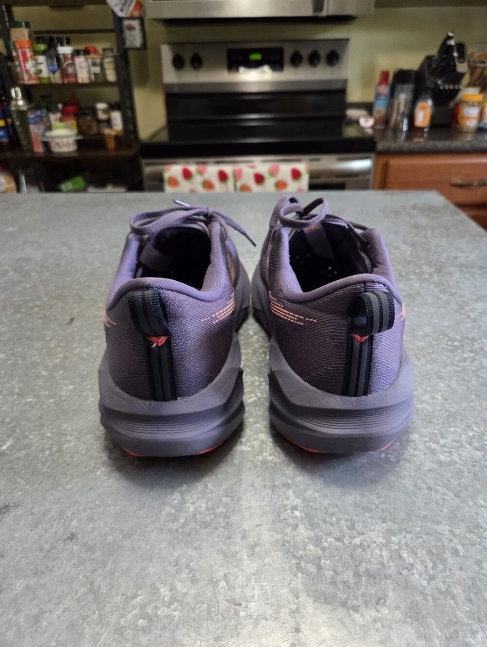Asics Novablast 5 In Grey/Purple/Coral Reef Womens Size 9.5/ Mens Size 8 - Picture 6 of 10